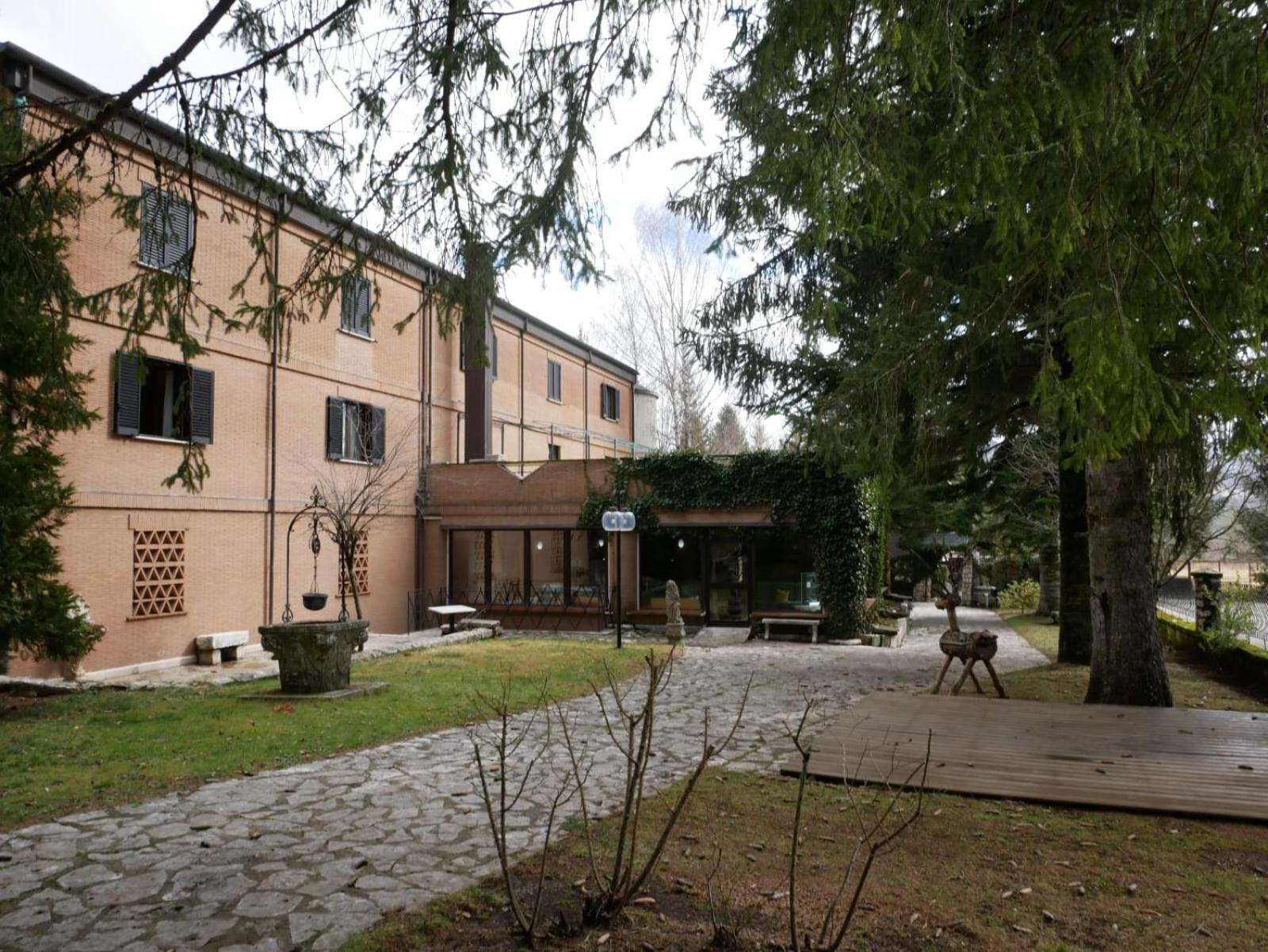 Lh Albergo Il Picchio Pescasseroli Buitenkant foto