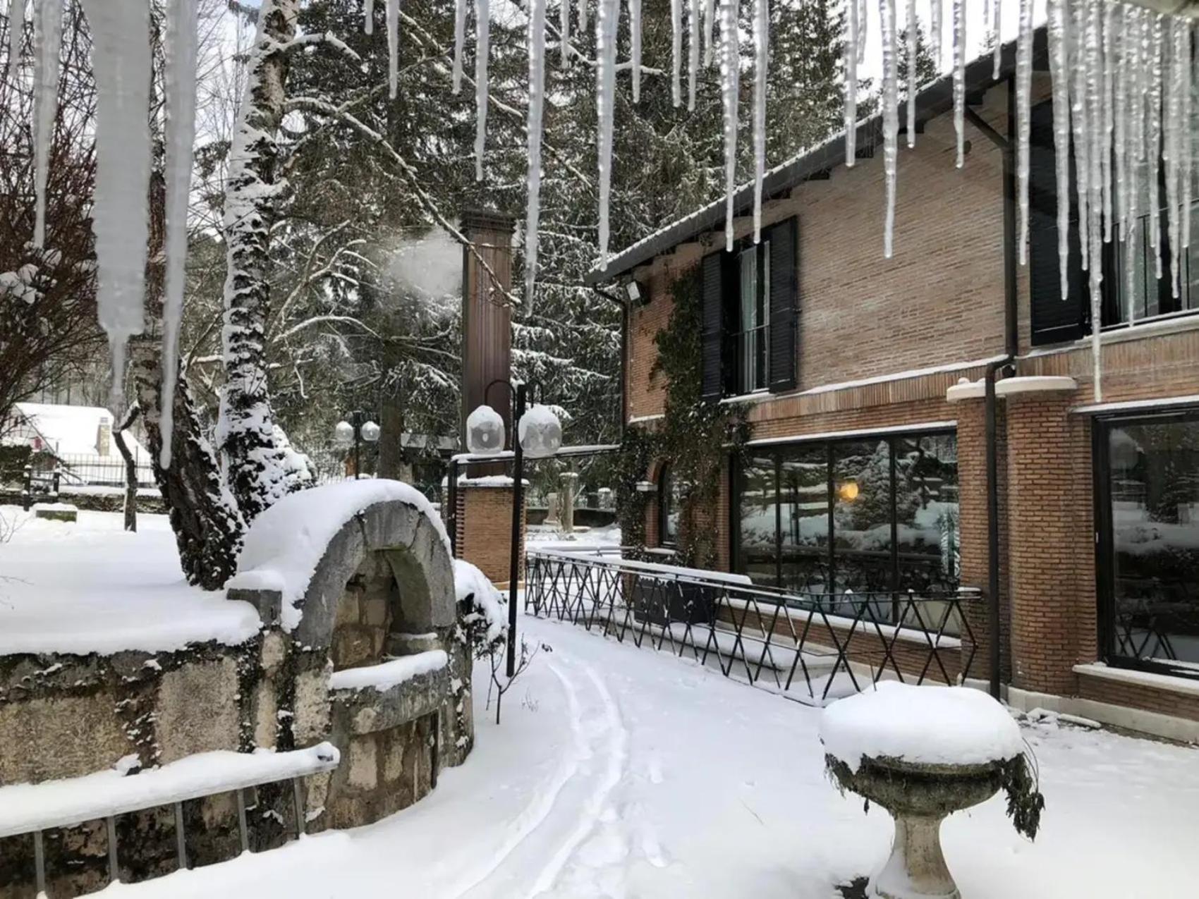 Lh Albergo Il Picchio Pescasseroli Buitenkant foto